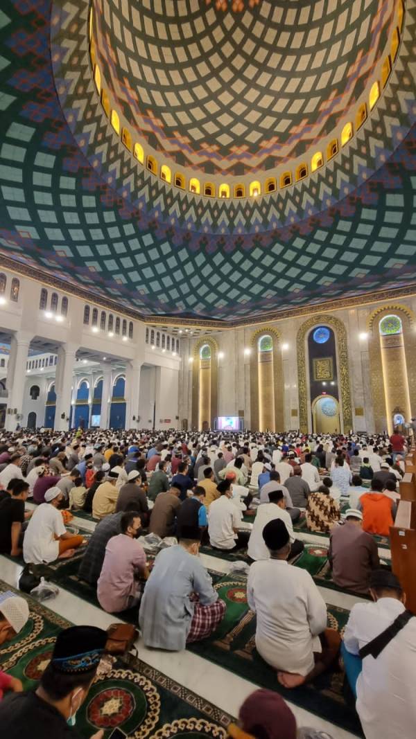Tradisi Unik Saat Tarawih yang Hanya Ada di Indonesia