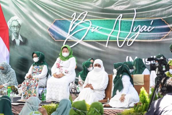 Peringati Isra Mi'raj, Khofifah Ajak Jadikan Nilai-Nilai Shalat untuk Bangkit dari Keterpurukan akibat Pandemi