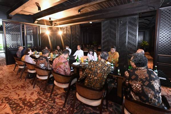 Cerita Jokowi Ungkap Kesibukan Panitia Merekayasa Cuaca agar Gala Dinner G20 Sukses