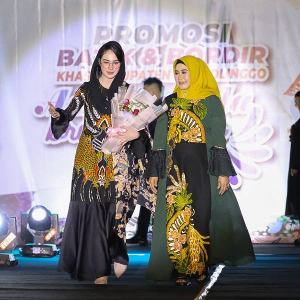 Lihat Gelaran Promosi Batik & Bordir Khas Kabupaten Probolinggo, Begini Reaksi Arumi