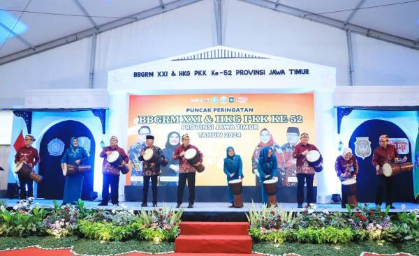 Tutup Puncak Peringatan BBGRM XXI dan HKG-PKK ke-52, Pemprov Jatim Ajak Integrasikan ‘IKI’ Dalam Semangat Gotong Royong