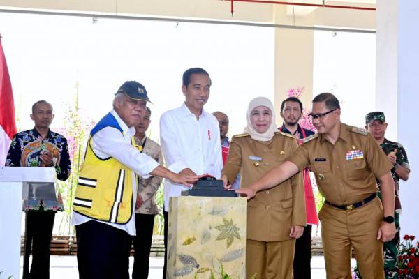Jokowi Resmikan Pasar Induk Among Tani Batu