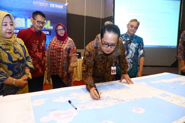 Adhy Karyono Pimpin Deklarasi Final Materi Teknis Perairan Pesisir Jatim