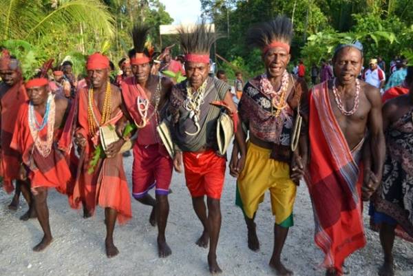 Mengungkap Identitas Suku Moi, Penjaga Tradisi dan Pemilik Sejati Tanah Papua Barat