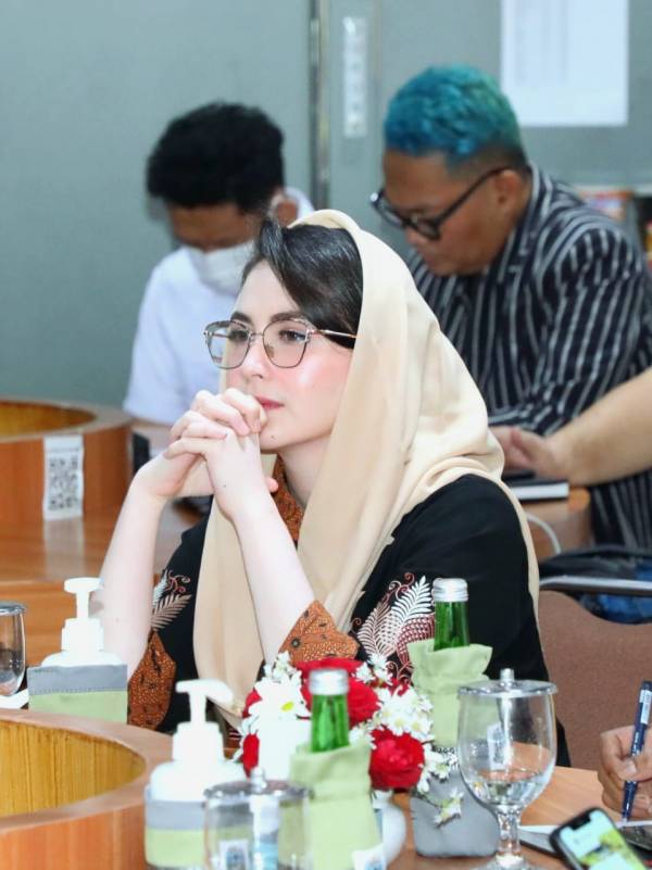 Arumi Bachsin Ajak Stakeholder Optimalkan Pelaku Ekonomi Kreatif Berkarya di Level Internasional