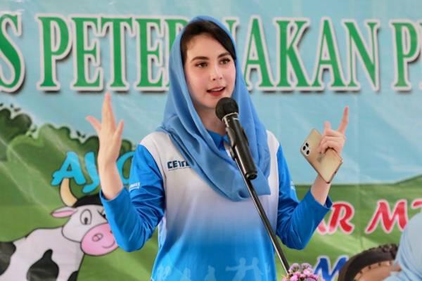 Cegah Stunting, Arumi Sosialisasikan Gerakan Minum Susu