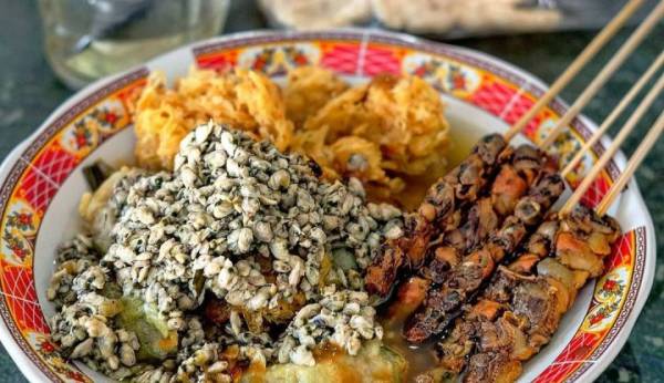Lontong Kupang: Lezatnya Kuliner Khas Jawa Timur dengan Segudang Manfaat