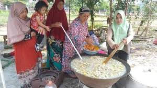 Mengenal Lebih Dalam Tradisi Pembuatan Bubur Asyura di Aceh