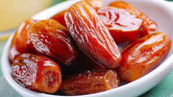 Manfaat Konsumsi Kurma Saat Buka Puasa