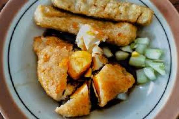 Pempek Masuk di Daftar Jajanan Seafood Terenak di Dunia