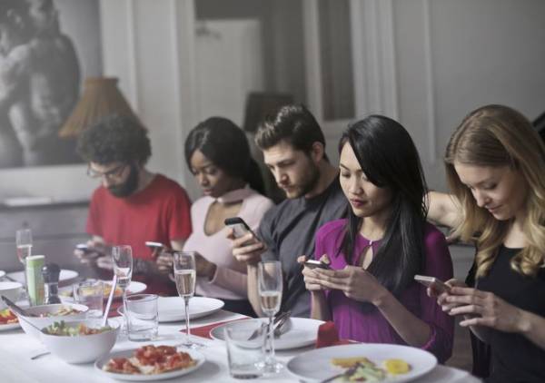 Siapa Sangka, Teknologi Canggih Bisa Bikin Pola Makan Kacau