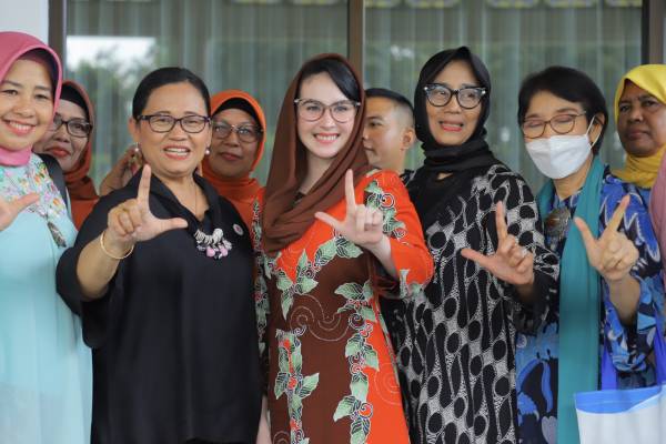 Arumi Bachsin: Menjadi Lansia Adalah Berkah yang Harus Disyukuri