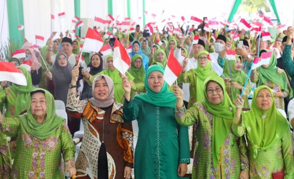 Khofifah Resmikan Gedung Dakwah PW Muslimat NU Jatim