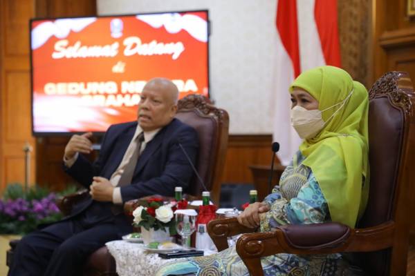 Khofifah dan Dubes Indonesia Untuk Rumania  dan Republik Moldova Bahas Ragam Kerjasama Potensial untuk Dikembangkan di Jatim