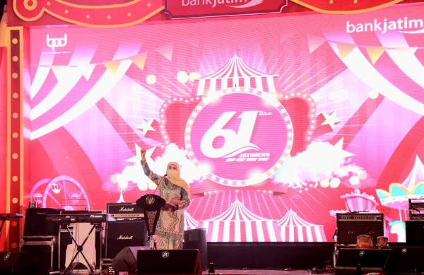 Khofifah Luncurkan produk J-Connect Remittance