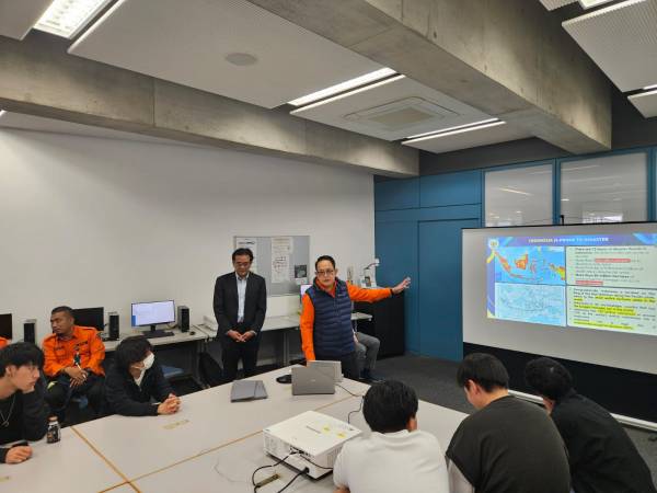 Kunjungan Kerja ke Jepang, Pemprov Jatim Paparkan Penanganan Bencana Berbasis Masyarakat