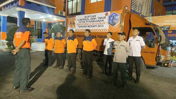 Pemprov Jatim Kirim Bantuan Ribuan Masker ke Daerah Terdampak APG Merapi