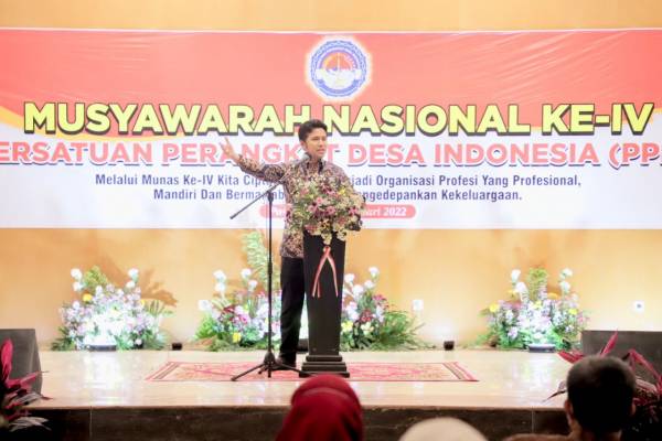 Emil Ajak Perangkat Desa Prioritaskan Kesejahteraan di Pedesaan