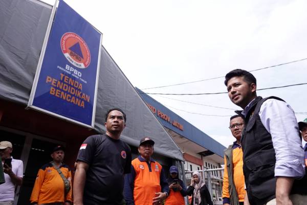 Emil Tegaskan Percepatan Pembersihan Enceng Gondok Guna Cegah Banjir Susulan