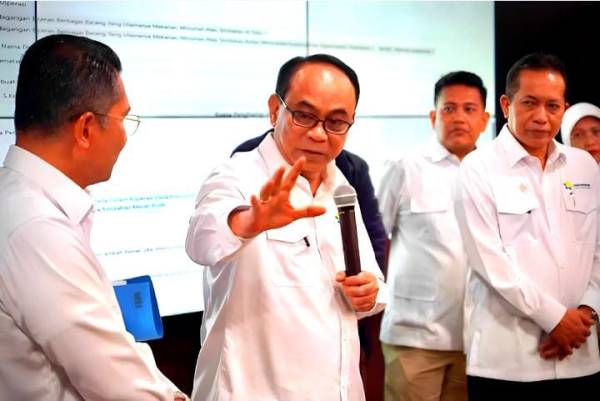 Ekonom Wanti-Wanti Risiko Rp400 Triliun Koperasi Desa Gagal