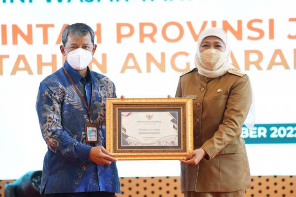 Tujuh Tahun Berhasil Pertahankan Opini WTP, Pemprov Jatim Terima Penghargaan dari Menkeu RI