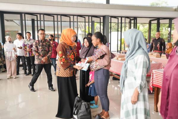 Pemprov Jatim Berdayakan Perempuan Tulang Punggung Keluarga Lewat KIP Putri Jawara