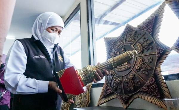 Khofifah Apresiasi Pola  Pemberdayaan Ekonomi Masyarakat  di Rest Area Gunung Gedangan Kota Mojokerto