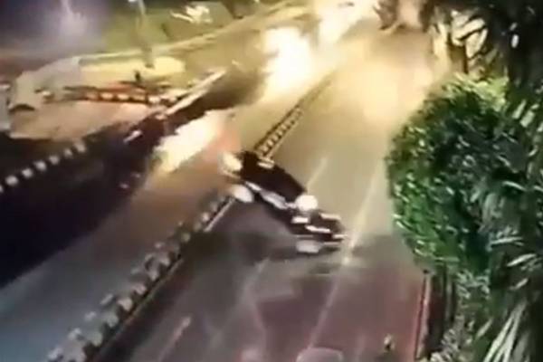 BMW Terbang dari Tol Gresik Gara-gara Google Maps