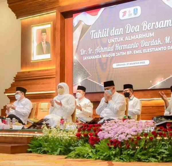 Gelar Tahlil dan Doa Bersama Untuk A Hermanto Dardak, Khofifah Minta Emil dan Keluarga Ikhlas dan Tabah