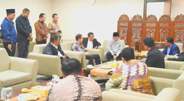 Baru Tiba dari Arab Saudi, Menag Pastikan Layanan Haji 2025 Sudah Siap