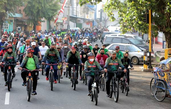 Gelaran Super Road Bike Semarakkan Porprov Jatim VII