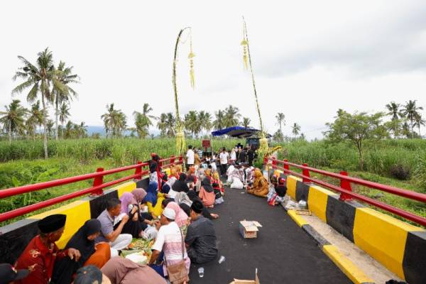 Tahun 2025, Banyuwangi Fokus Benahi Jalan dan Jembatan Secara Bertahap