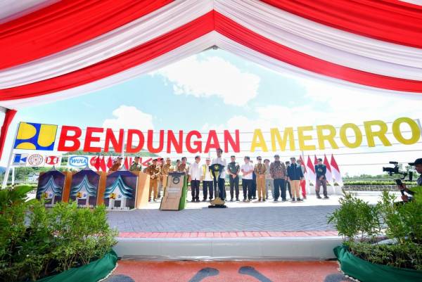 Resmikan Bendungan Ameroro, Jokowi: Cegah Krisis Air dan Reduksi Banjir