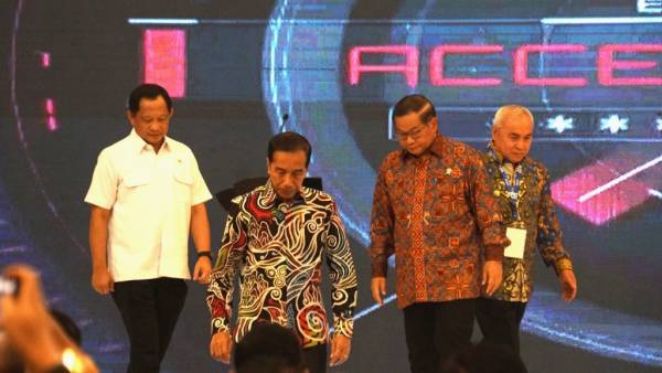 Jokowi Ingatkan Hilirasi Tak Hanya di Sektor Pertambangan