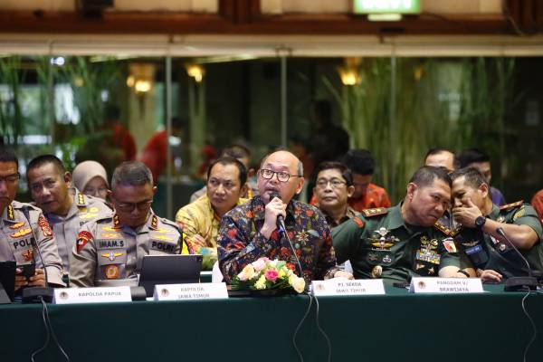 Di Rakorsus Antisipasi dan Penanganan Karhutla, Pj. Sekdaprov Bobby Ungkap Mitigasi dan Deteksi Area Rawan Terus Dilakukan Cegah Kebakaran Hutan