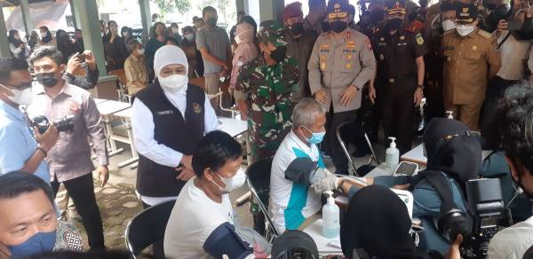 Fokus Penanganan Covid-19 Secara Preventif, Pemprov Jatim Genjot Capaian Vaksinasi