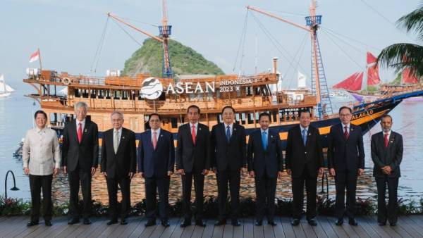 Jokowi Gaungkan Semangat  Persatuan Kunci Peran ASEAN dalam Perdamaian dan Pertumbuhan