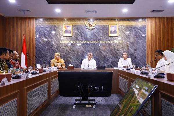 Khofifah Usulkan Vocal Point MBG dan Siap Wujudkan Koperasi Desa