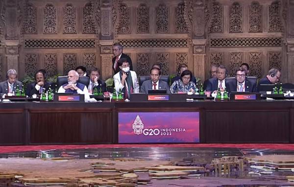 Presiden Jokowi Serukan Penghentian Perang