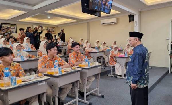 Mendikdasmen Wajibkan Guru Ikuti Pelatihan Rutin Tiap Pekan