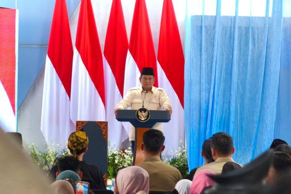Prabowo Berikan Tunjangan Rp 3 Juta per Semester untuk Guru yang Belum Sarjana