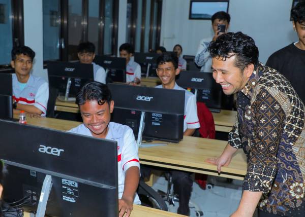 Emil Ajak Siswa SMK Di Jatim Manfaatkan Peluang Industri Game Nasional