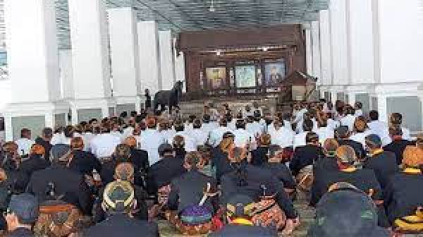 Pasukan Pengusir Lelembut dari Keraton Surakarta