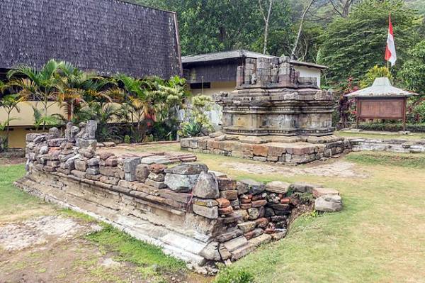 Mitos atau Fakta, Pertirtaan Candi Songgoriti Berikan Tuah Penyembuhan Penyakit