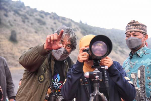 Buka JNFI 2022, Khofifah Ajak Fotografer Turut Promosikan Keindahan Bromo pada Dunia