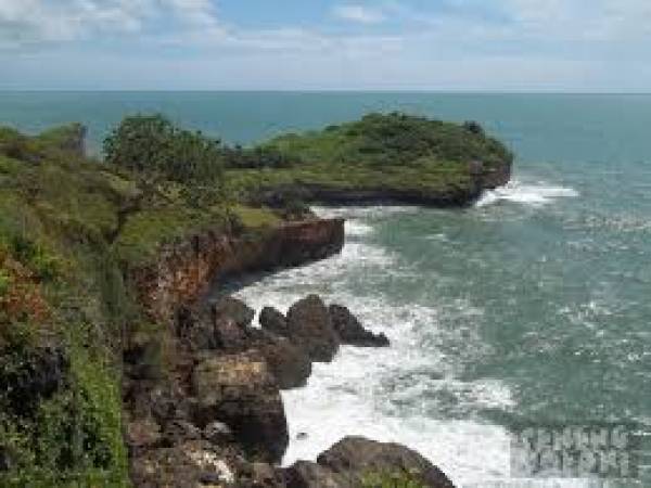 Kesirat, Pantai Bertebing di Sudut Yogyakarta
