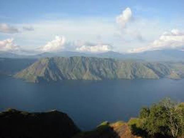 Danau Toba, Kawah Purba Terbesar di Dunia
