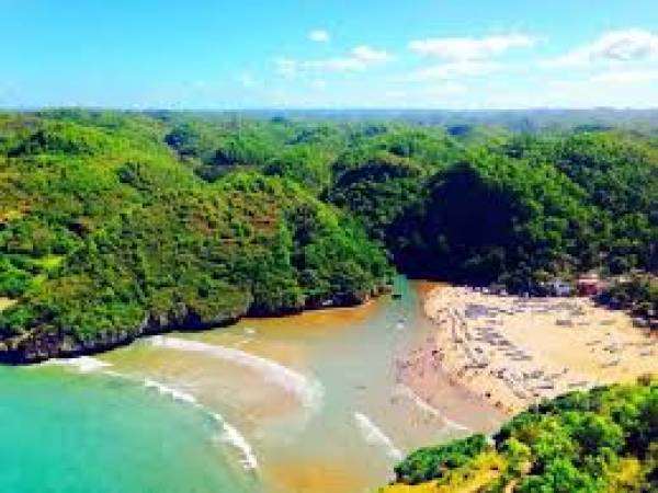 Pantai Baron dan Kisah Bule Sakti yang Jadi Legenda