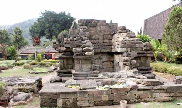 Candi Songgoriti, Tapak Sejarah Perpindahan Mataram Kuno ke Jawa Timur