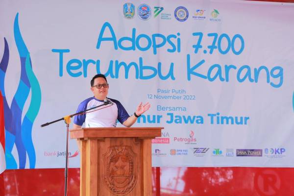 Gerakan Adopsi 7.700 Terumbu Karang di Situbondo